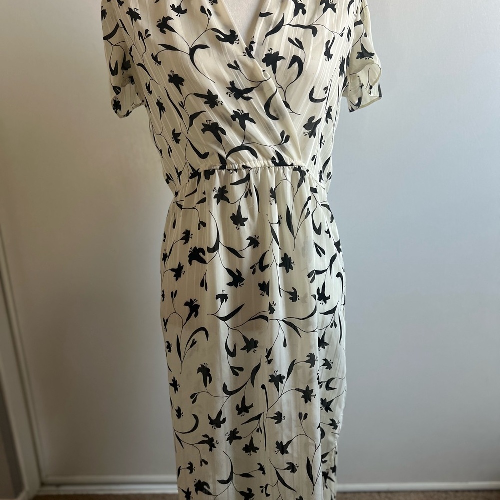 Vintage Elegant Black and White Floral Dress